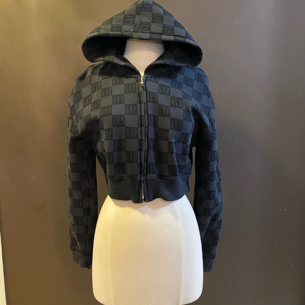 Girls GAP black cropped zip up hoodie size 14-16